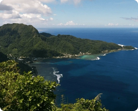Tourist using American Samoa eSIM with instant activation