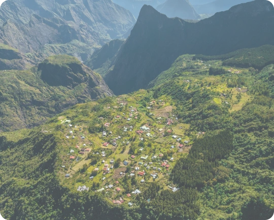 Travel eSIM data plan for Reunion island | Slick